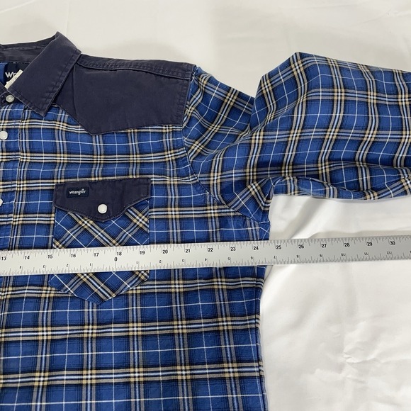 Wrangler Blue Plaid Casual Button Down Shirt - Picture 9 of 11